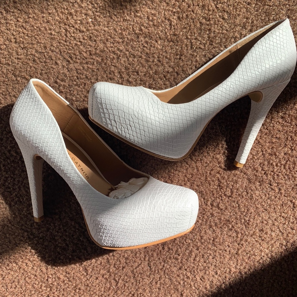 DOROTHY GAYNOR HEELS